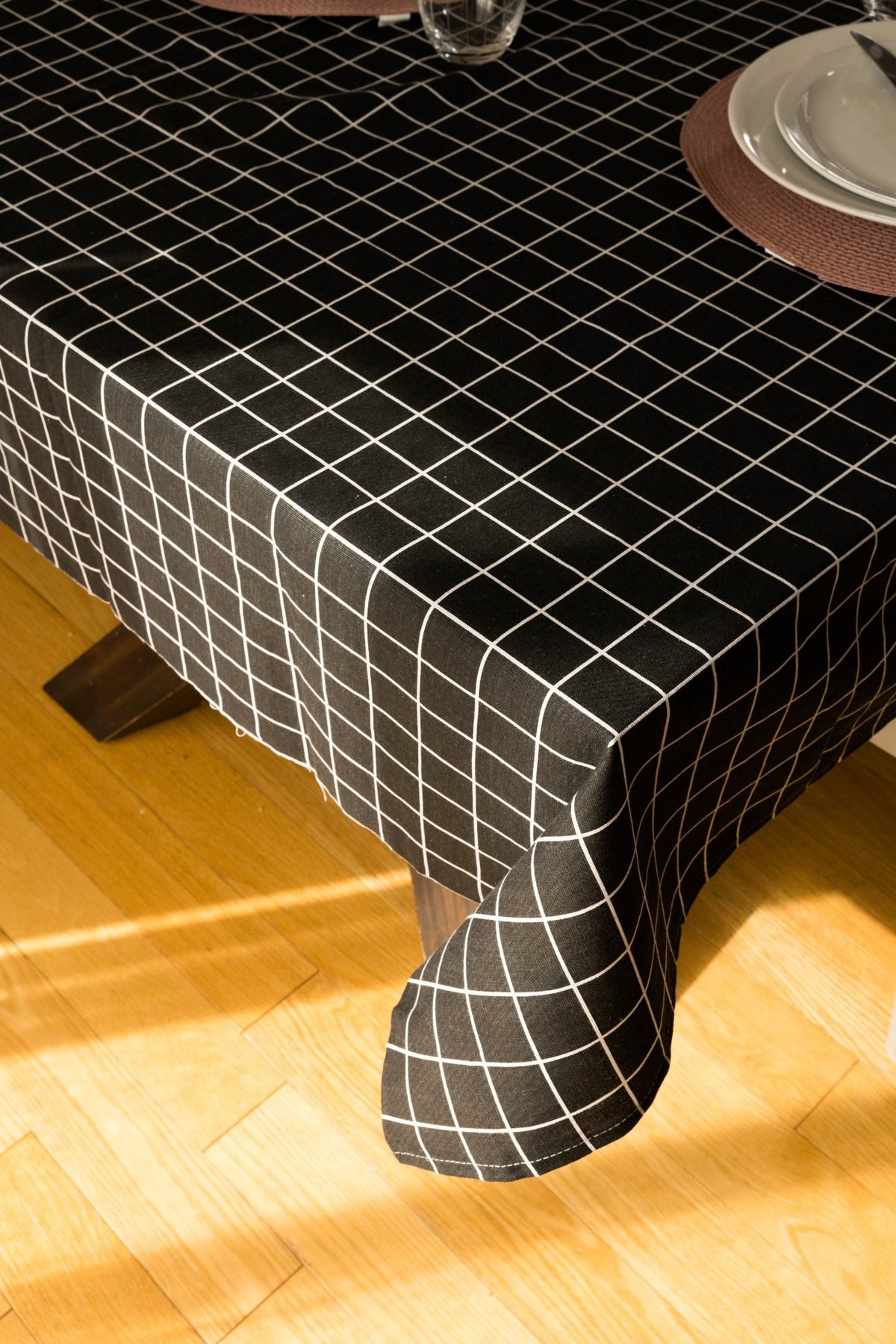 Table LinensPrinted Plaid Black Cotton and Linen Tablecloth - Dekor Butik