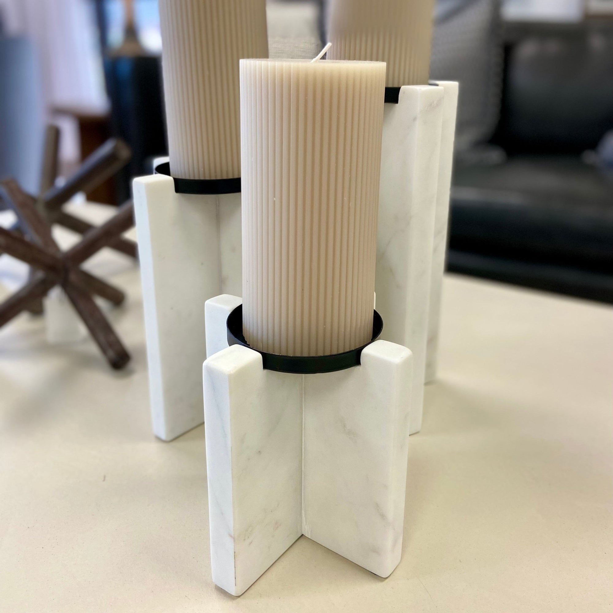 DecorRibbed Pillar Candle - Dekor Butik