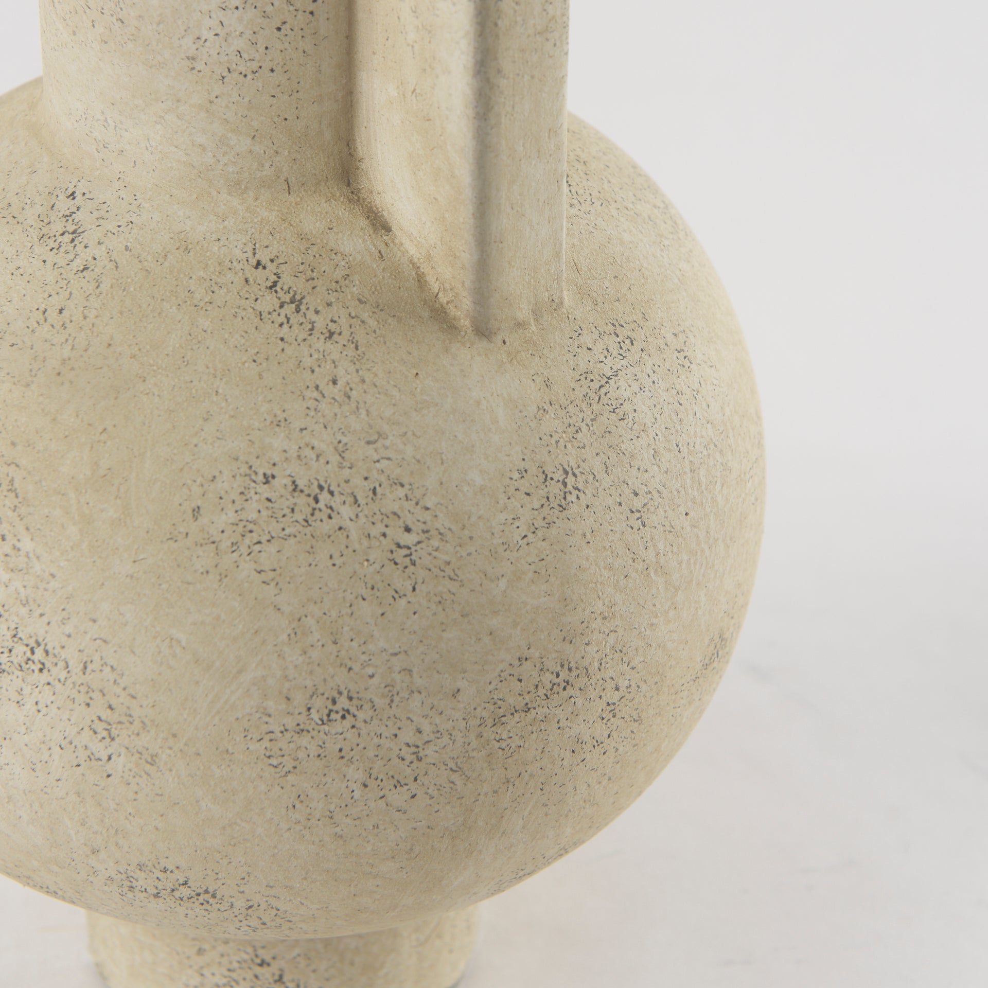 Vases & JarsSariah Vase Beige - Dekor Butik