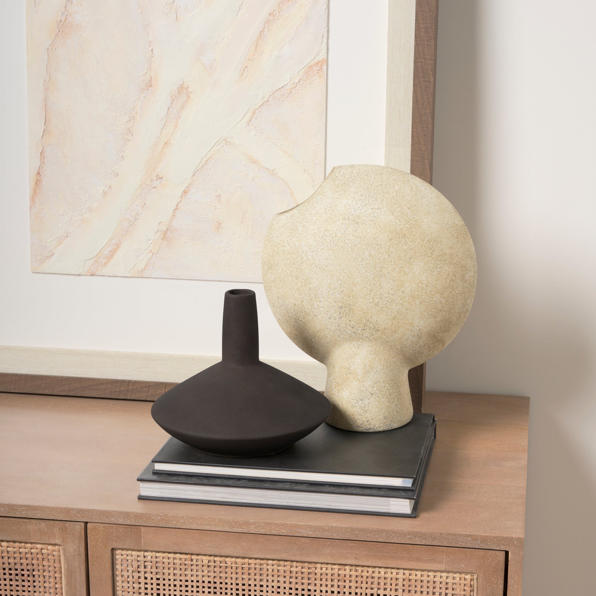 Vases & JarsSariah Vase Round - Dekor Butik