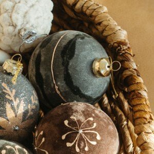 ChristmasStria Velvet Glass Ornament - Dekor Butik