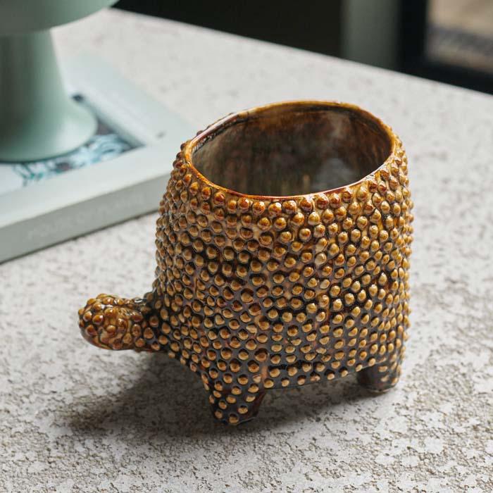 Vases & JarsTortoise Pot - Dekor Butik
