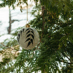 ChristmasVelvet Fern Glass Ornament - Dekor Butik