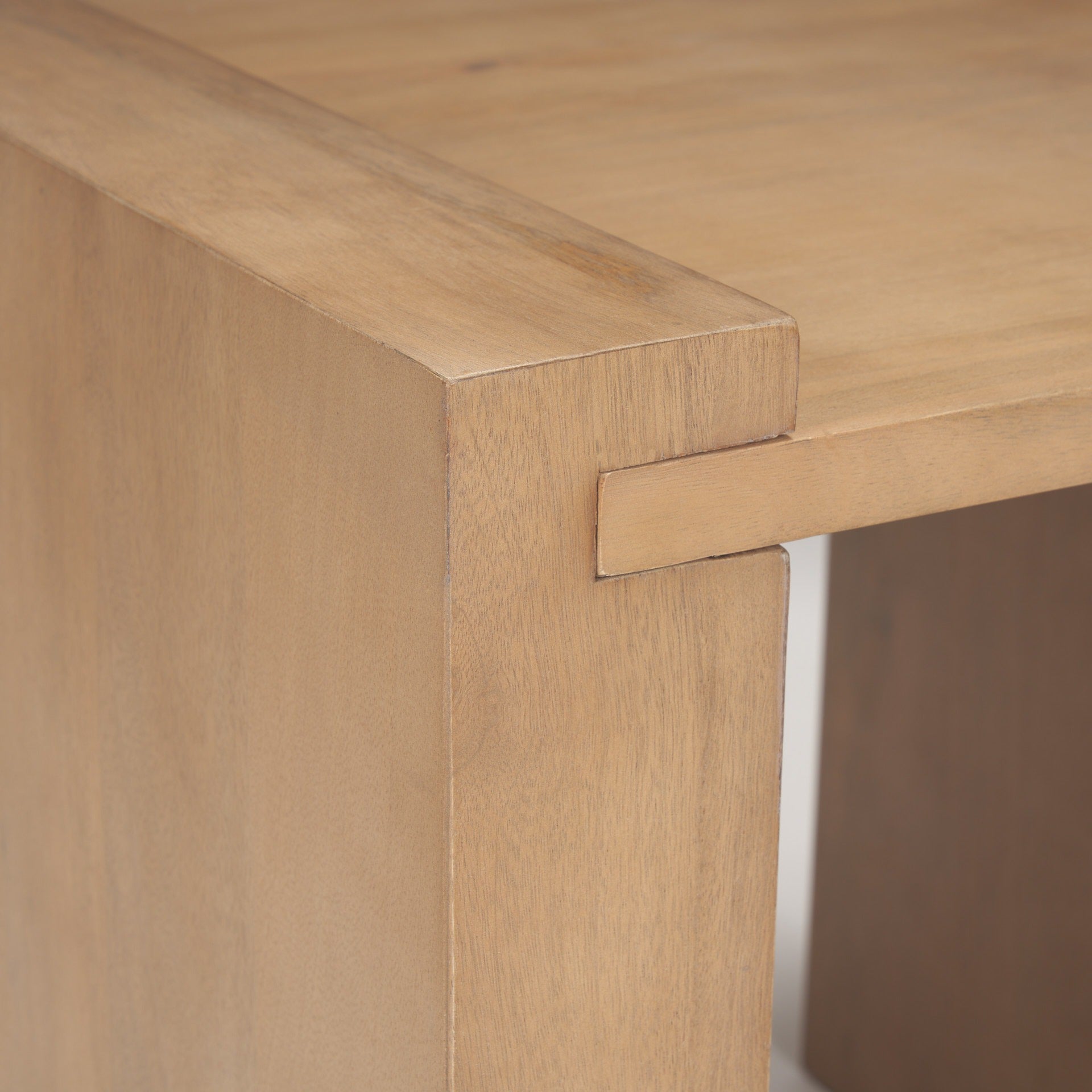 Wesson Accent Table - 2 Colours - Dekor Butik