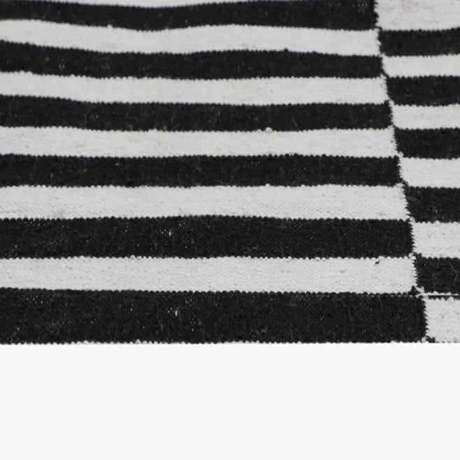 Area RugsZigby Indoor/Outdoor Hand - Woven Rug - Dekor Butik