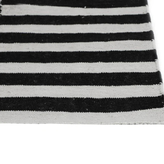 Area RugsZigby Indoor/Outdoor Hand - Woven Rug - Dekor Butik
